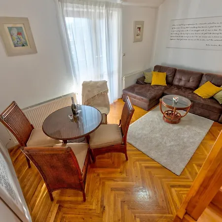 Odmor 24 アパート *