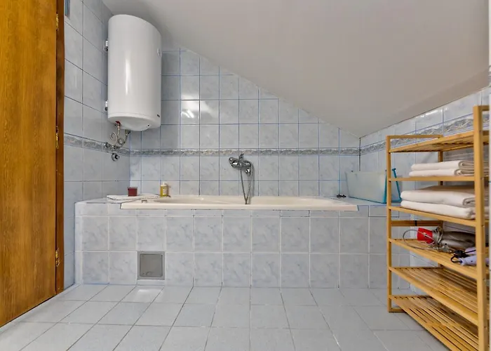 アパート Odmor 24 ズラティボール